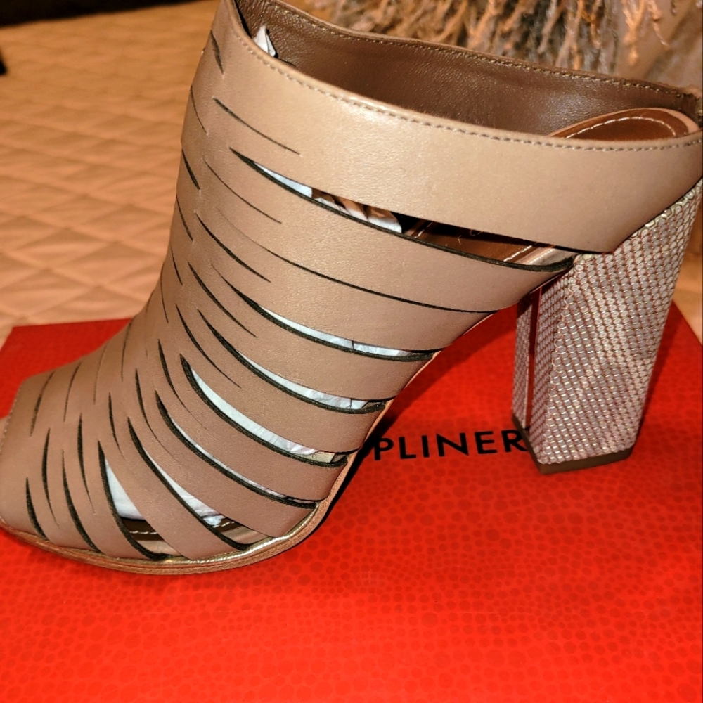 DONALD PLINER SANDAL
